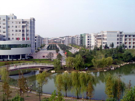 武汉工程大学静思湖