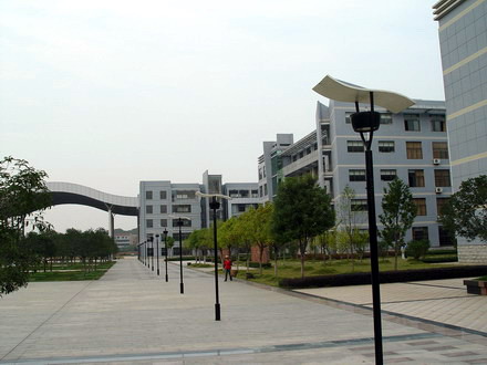 武汉工程大学教学楼